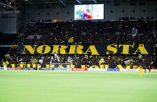 s klack med banderollen "Norra stå"