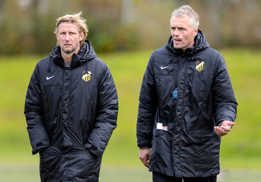 Häckens assisterande tränare Steve Frank och tränare