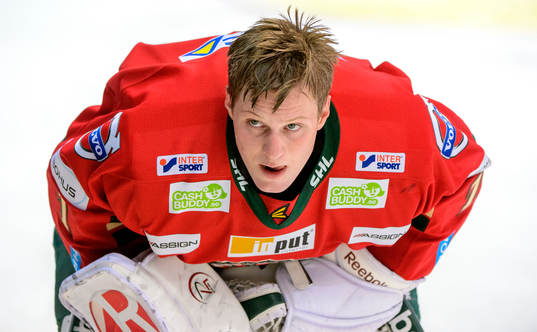 Frölundas målvakt Lars Johansson innan ishockeymatchen i