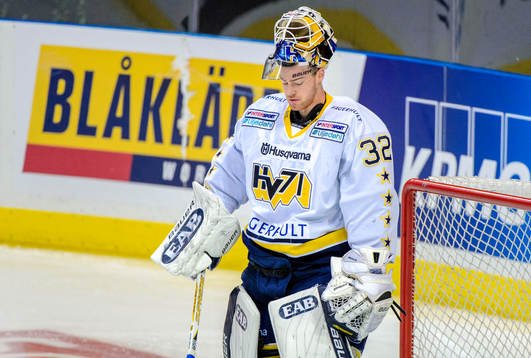 s målvakt Gustaf Wesslau deppar