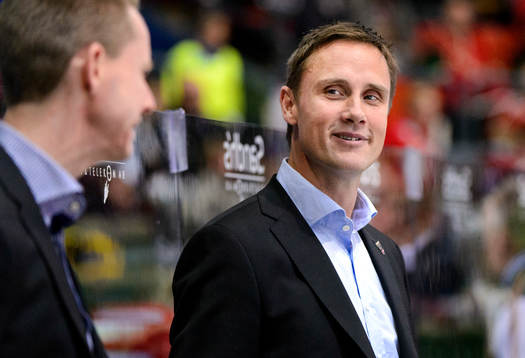 Frölundas tränare Roger Rönnberg ser nöjd ut