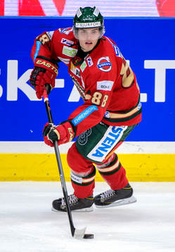 Frölundas Andreas Johnson med pucken