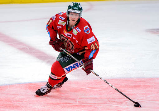 Frölundas Mathis Olimb med pucken