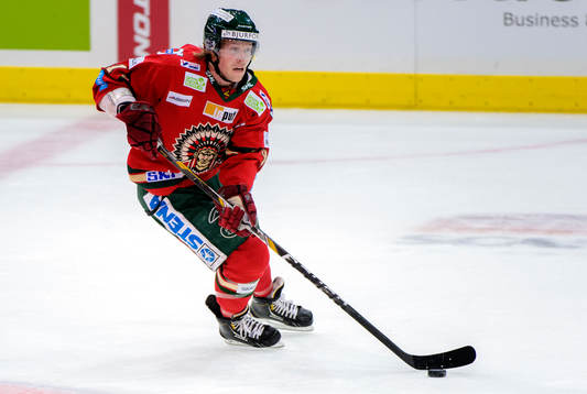 Frölundas Mathis Olimb med pucken