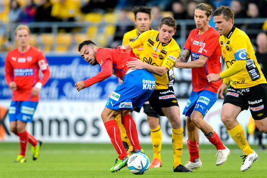 Närkamp mellan Imad Khalili och Elfsborgs Marcus Rohdén