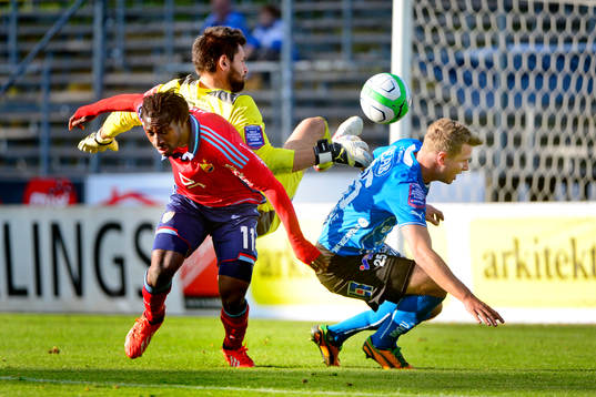 Situationen som leder till Djurgårdens 1-4 som görs av