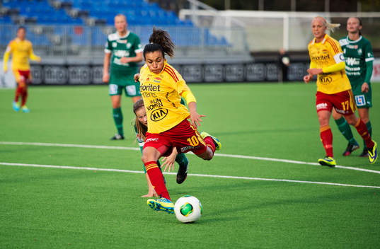 Tyresös Marta skjuter in 1-0