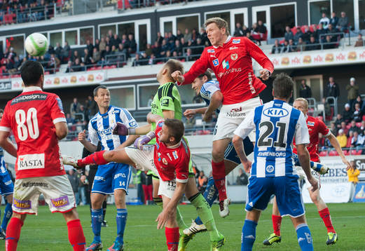 David Elm, Kalmar, flyttades ner som mittback