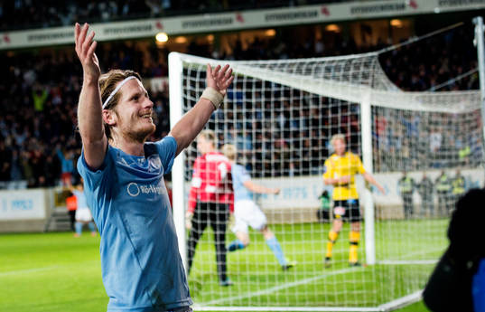 Malmös Erik Friberg gör 1-0 och jublar
