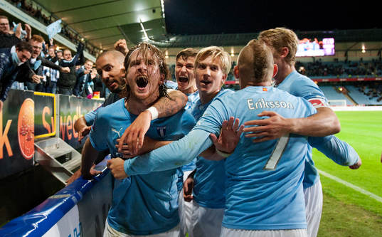 Malmös Erik Friberg gör 1-0 och jublar
