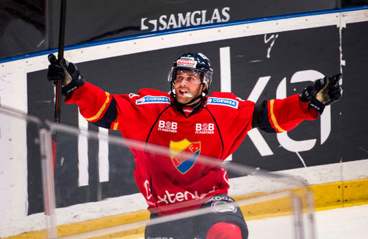 Djurgårdens Mattias Guter jublar