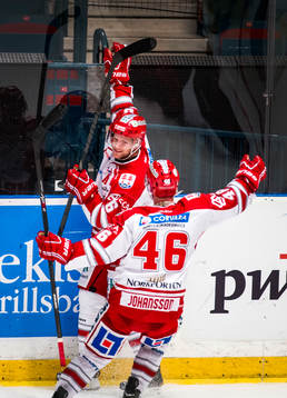 Timrås Robin Persson jublar