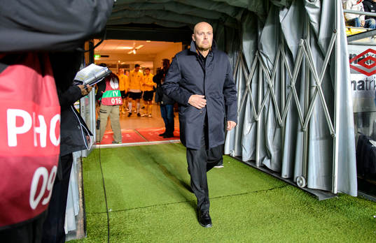Elfsborgs tränare Klas Ingesson går in på Borås Arena