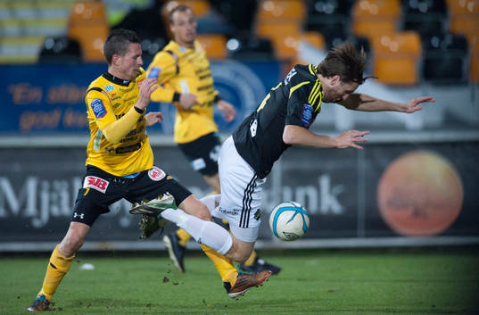 Mjällbys Kristian Haynes mot Nils-Eric Johansson, AIK