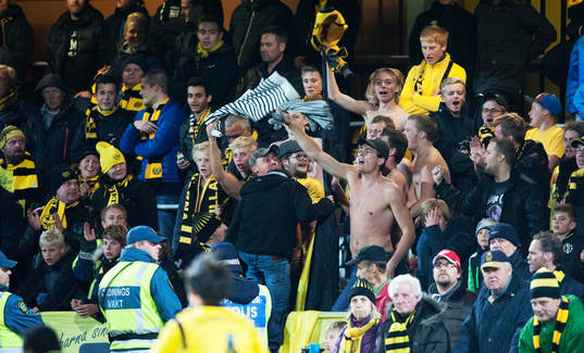 Mjällby-supporters
