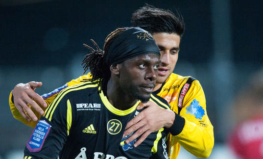 Mjällbys Mahmut Özen och Martin Mutumba, AIK