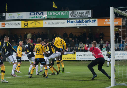 Situation framför Mjällby-målvakten Mattias Asper