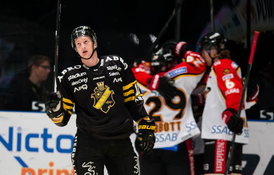 s Fredrik Carlsson ser deppig ut