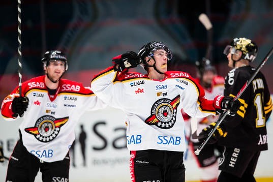 Luleås Johan Forsberg jublar
