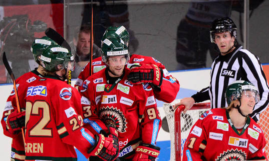 Frölundas Evan McGrath jublar