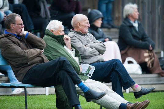 Legendaren Lars-Erik Ahlberg i matchen i division 3 mellan