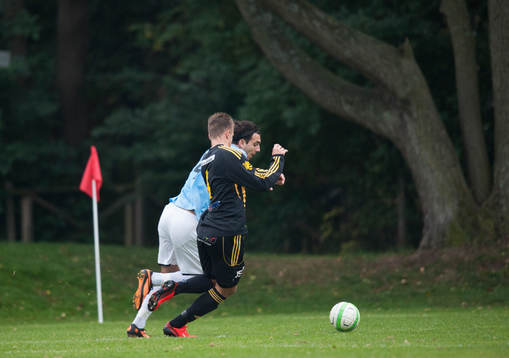 Kamp vid hörnflaggan i matchen i division 3 mellan Råå