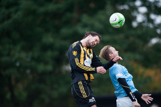 IFK Hässleholms Filip Thurn vinner nickduell i matchen i