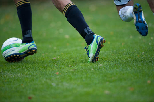 Fot, fötter i matchen i division 3 mellan Råå och IFK