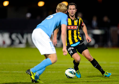 Häckens Martin Ericsson med bollen