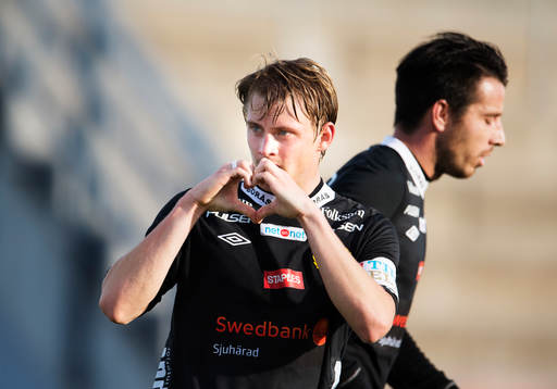 Elfsborgs Simon Hedlund jublar
