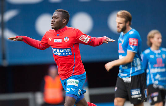 Helsingborgs David Accam har gjort första målet och