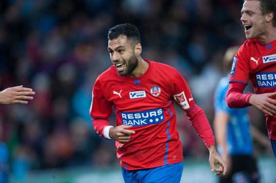 Helsingborgs Imad Khalili har gjort 2-0 och jublar i