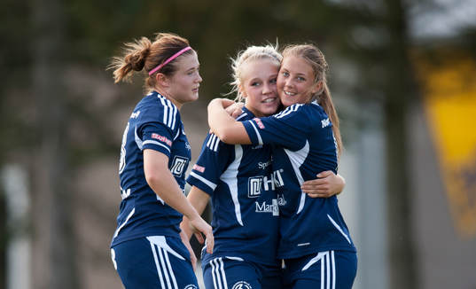 FC Hessleholm jublar över 1-1 i dammatchen i division 1