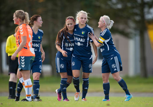 FC Hessleholm jublar över 1-1 i dammatchen i division 1