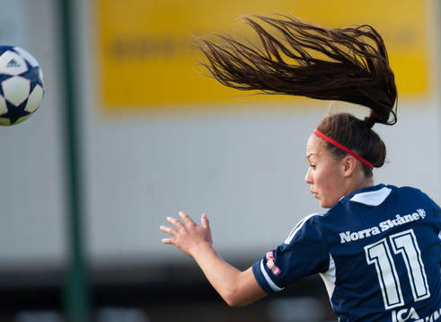 Hästsvans i dammatchen i division 1 mellan FC Hessleholm