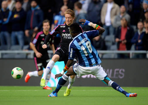 IFK Göteborgs Sam Larsson  och Djurgårdens Daniel Amartey