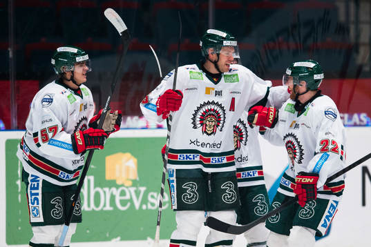 Frölundas Christian Bäckman (m) jublar