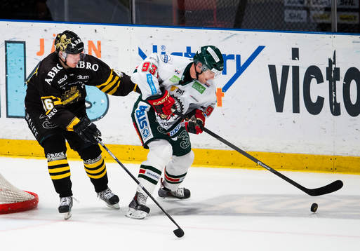 s Christoffer Persson och Frölundas Evan McGrath