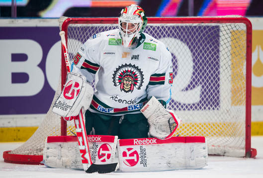 Frölundas målvakt Linus Fernström
