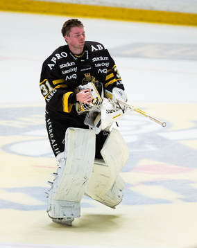 s målvakt Daniel Larsson