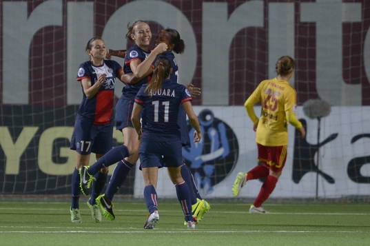 Paris Saint-Germains Sabrina Delannoy, jublar