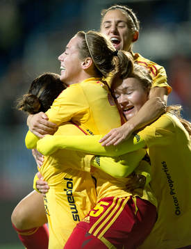 Christen Press, Tyresö gratuleras