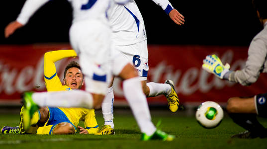 Sveriges Muamer Tankovic gör 2-1