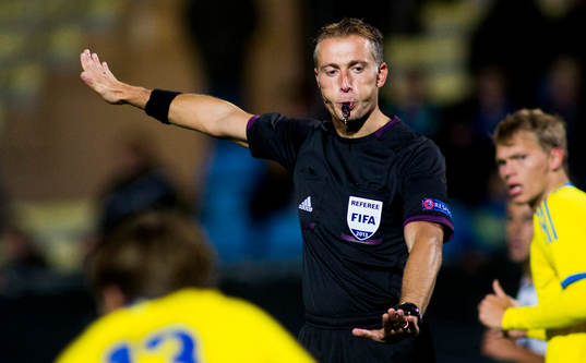 Domare Paolo Valeri från Italien