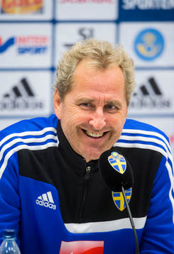 Presskonferens med förbundskaptenen Erik Hamrén