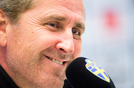 Presskonferens med förbundskaptenen Erik Hamrén