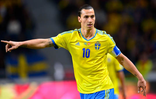 Sveriges Zlatan Ibrahimovic pekar