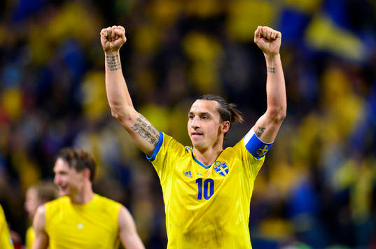 Sveriges Zlatan Ibrahimovic jublar