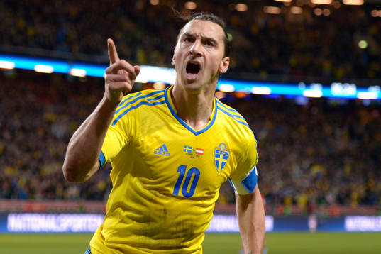 Sveriges Zlatan Ibrahimovic jublar