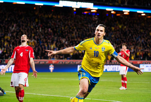 Sveriges Zlatan Ibrahimovic jublar